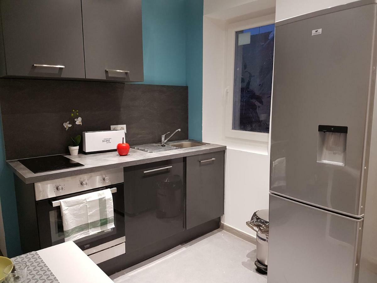 Studio équipé Centre ville Appartamento Le Creusot Esterno foto