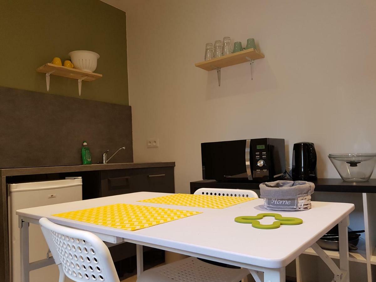 Studio équipé Centre ville Appartamento Le Creusot Esterno foto